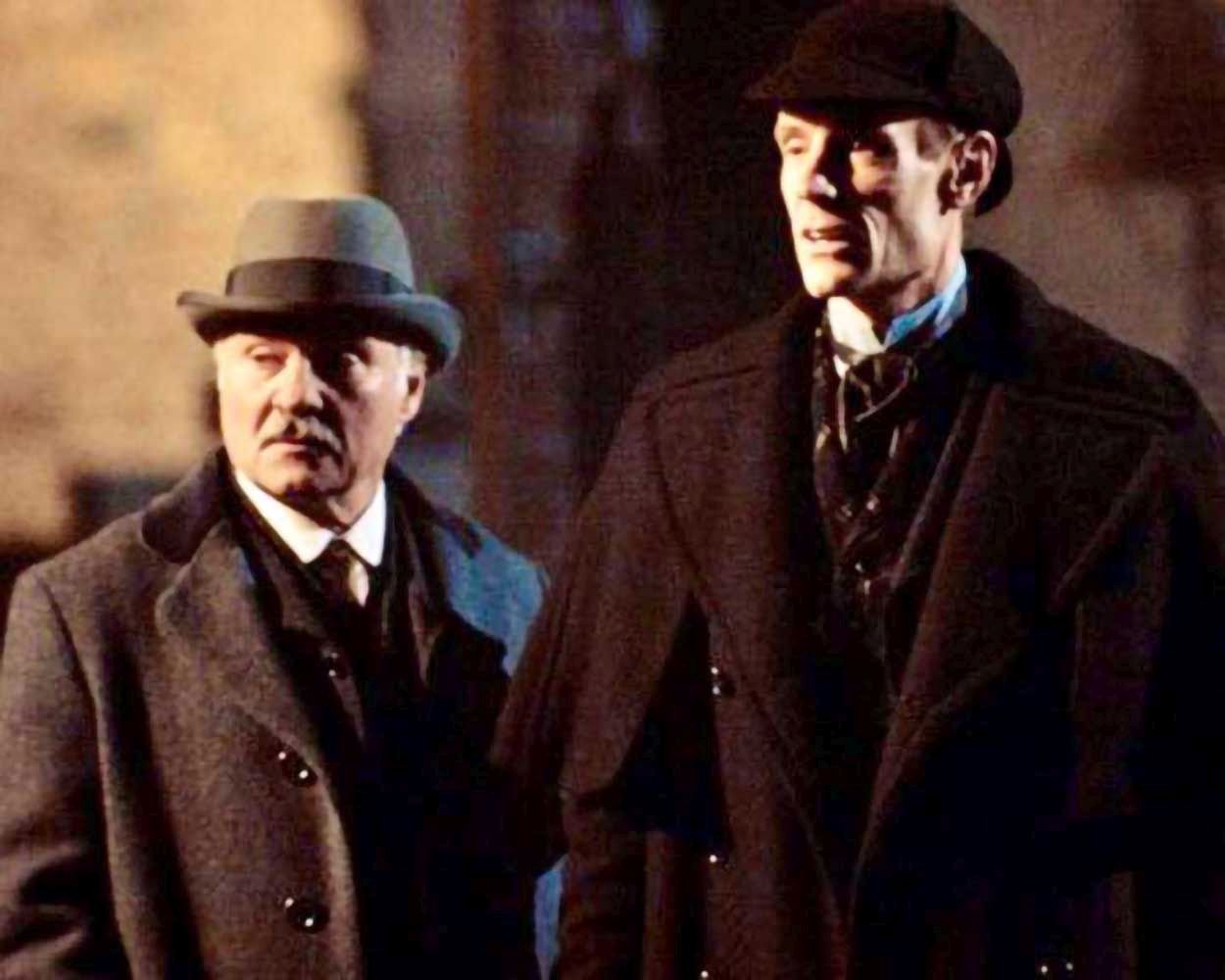 Sherlock Holmes (mit Matt Frewer) - Komplettbox / Die komplette 4-teilige Spielfilmreihe mit Matt Frewer als Meisterdetektiv (Pidax Serien-Klassiker) [2 DVDs]  (DVD)