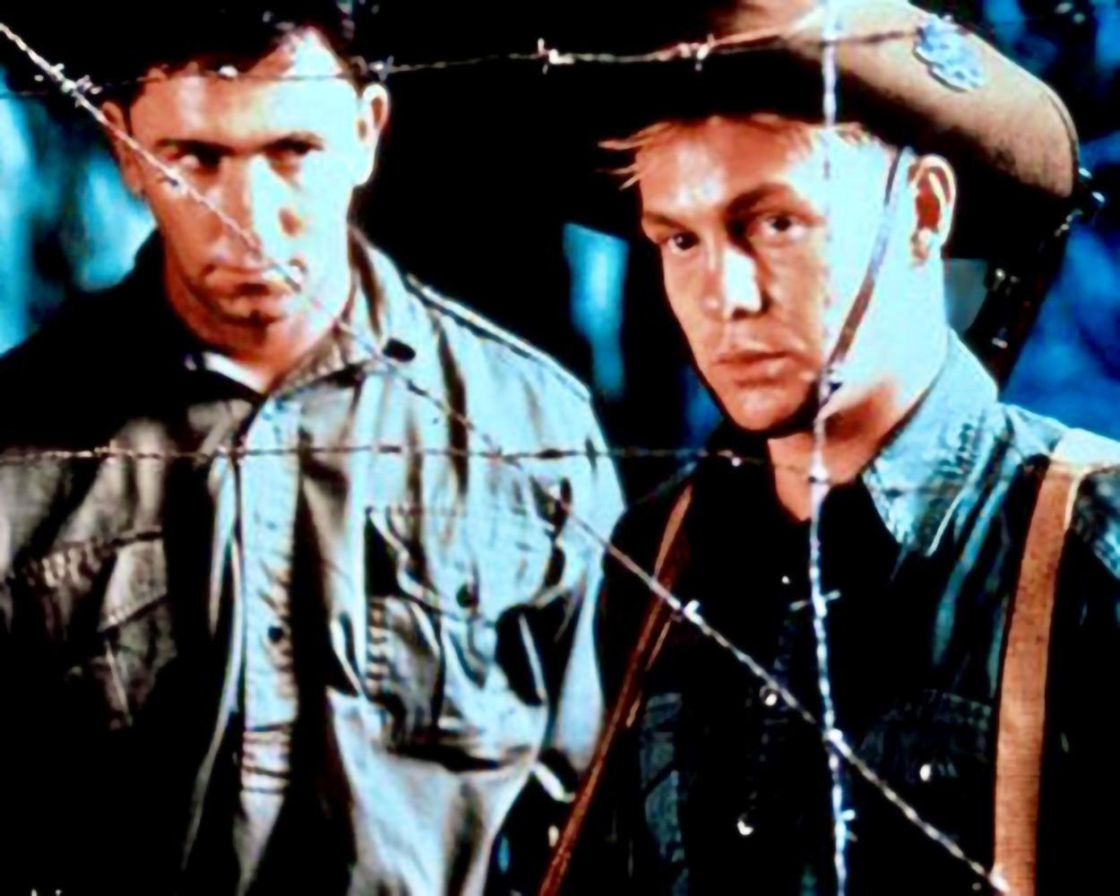 Blutiger Schwur (Blood Oath) / Bewegendes und preisgekröntes Antikriegsdrama nach einer wahren Begebenheit mit Starbesetzung (Pidax Historien-Klassiker)  (DVD)